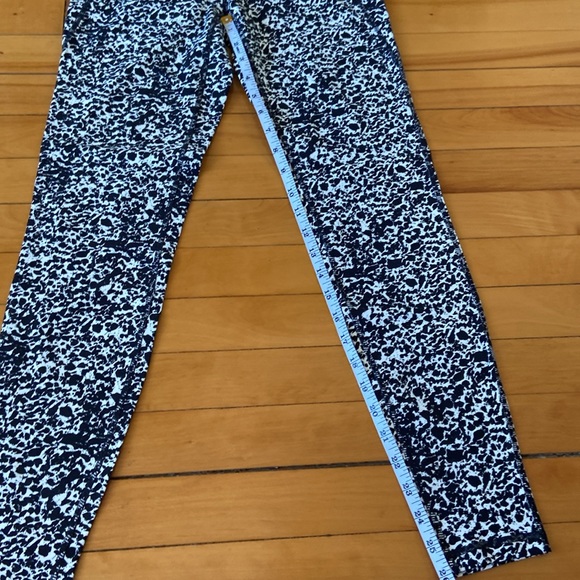 Leopard black and white print XS Reitmans Hyba Leggings - Picture 5 of 5